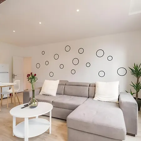Apartment Balneo Hyper Centre, Calme, Equipe, Proche Gare, Wifi *