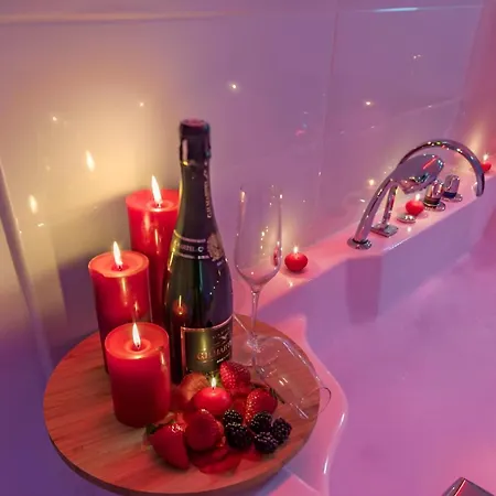 Balnéo Hyper Centre, Calme, Equipé, Proche Gare, Wifi Troyes