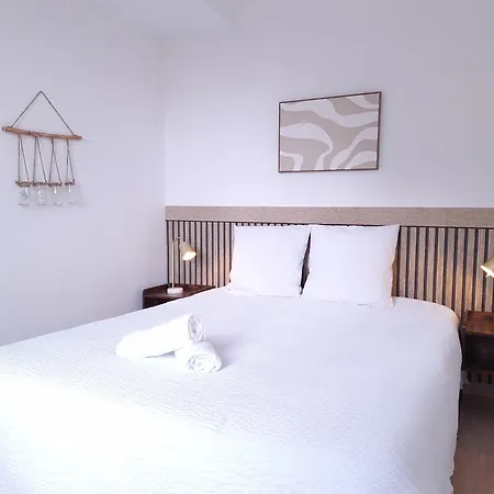 Balneo Hyper Centre, Calme, Equipe, Proche Gare, Wifi * Troyes