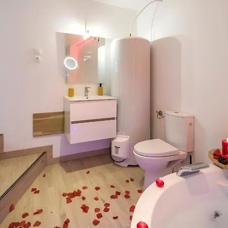 Balneo Hyper Centre, Calme, Equipe, Proche Gare, Wifi * Troyes