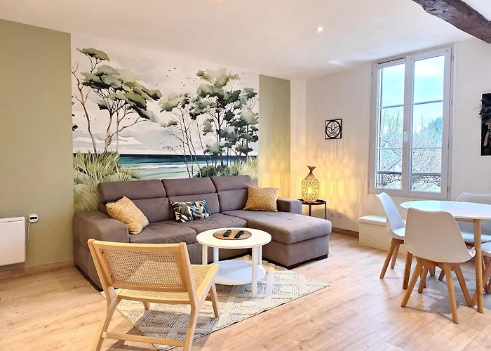 Balnéo Hyper Centre, Calme, Equipé, Proche Gare, Wifi Troyes